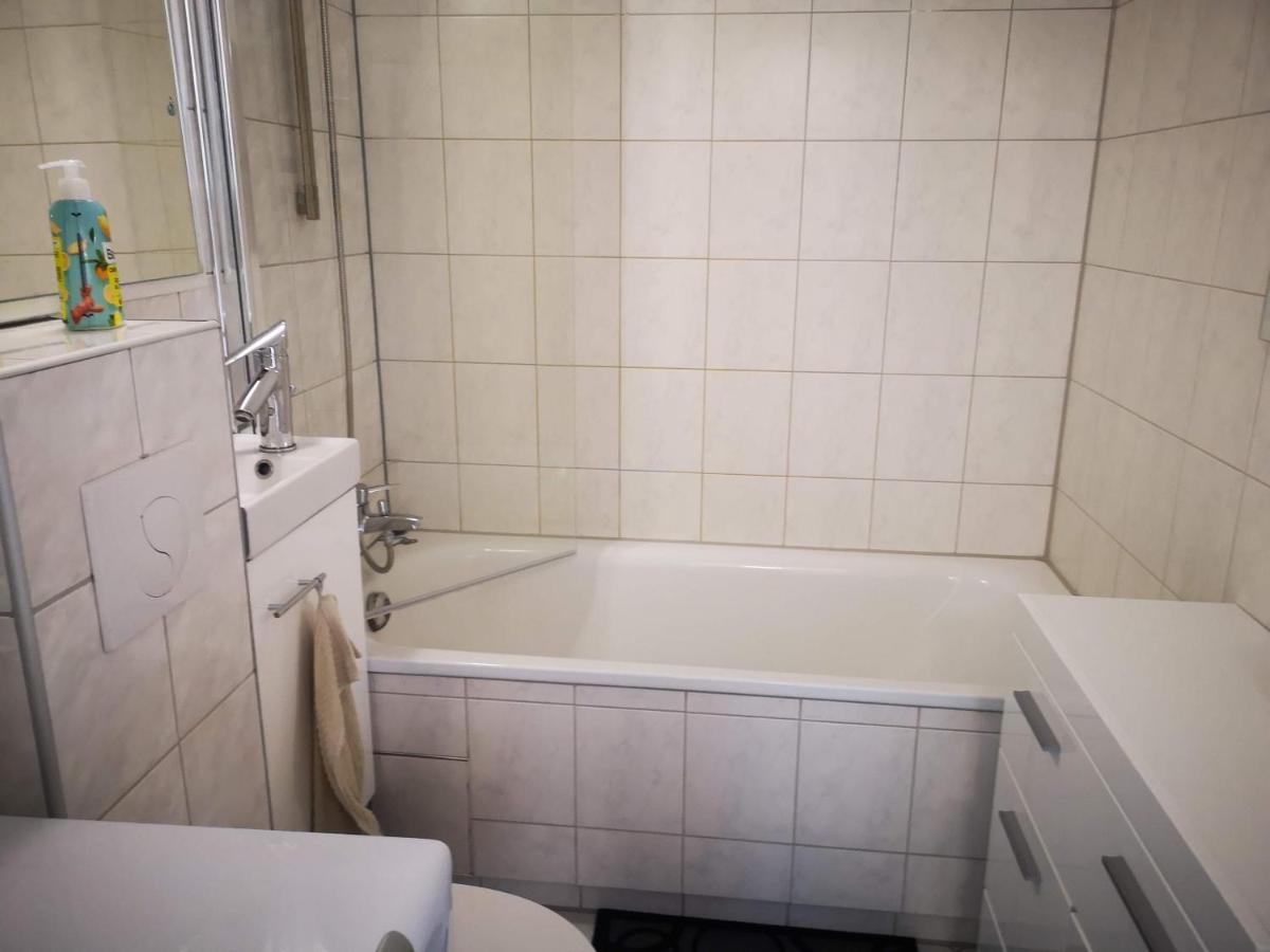 Ferienwohnung Fuer 1-3 Personen In Berlin, Naehe U Friedrichsfelde Ngoại thất bức ảnh